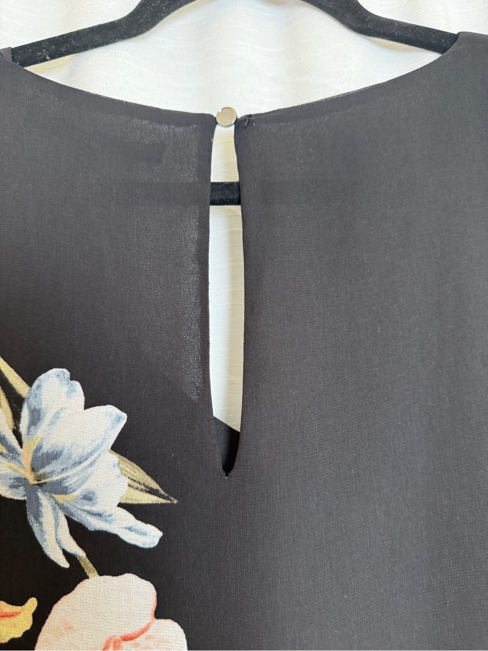 White House Black Market Black Floral Chiffon Blouse | Size XS - Picture 10 of 12